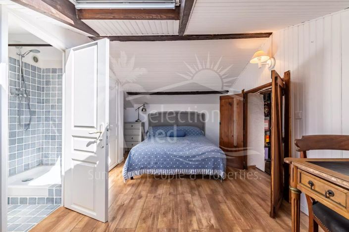 Image No.17-4 Bed House for sale