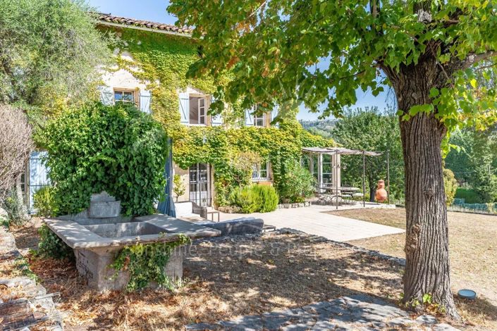 Image No.2-4 Bed House for sale