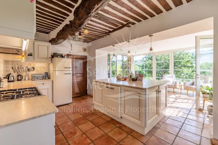 Image No.6-4 Bed House for sale