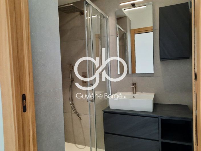 Image No.8-3 Bed Apartment for sale