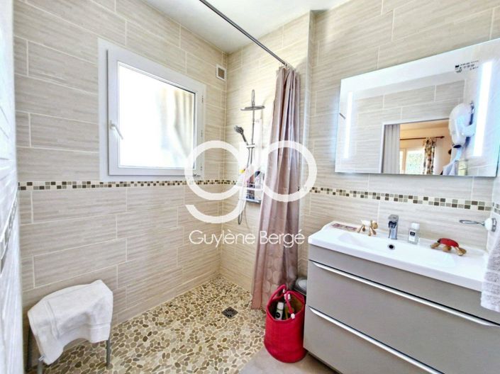 Image No.10-4 Bed House for sale