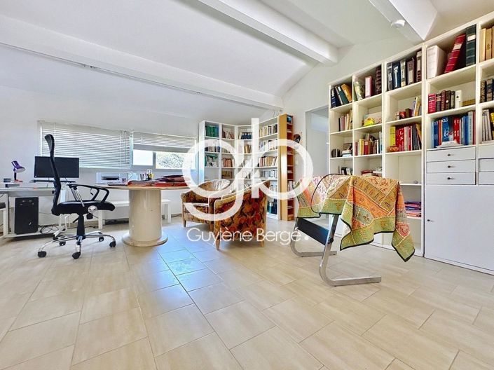 Image No.12-4 Bed House for sale