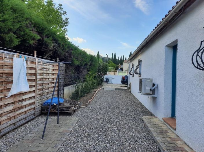 Image No.10-3 Bed House for sale