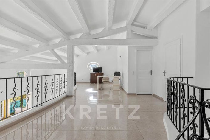 Image No.12-4 Bed House for sale