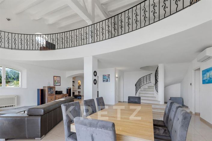 Image No.6-4 Bed House for sale