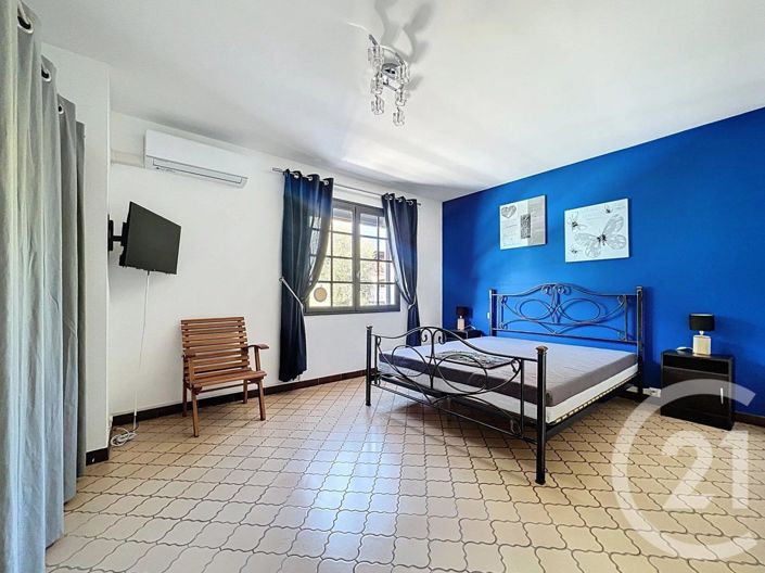 Image No.11-3 Bed House for sale