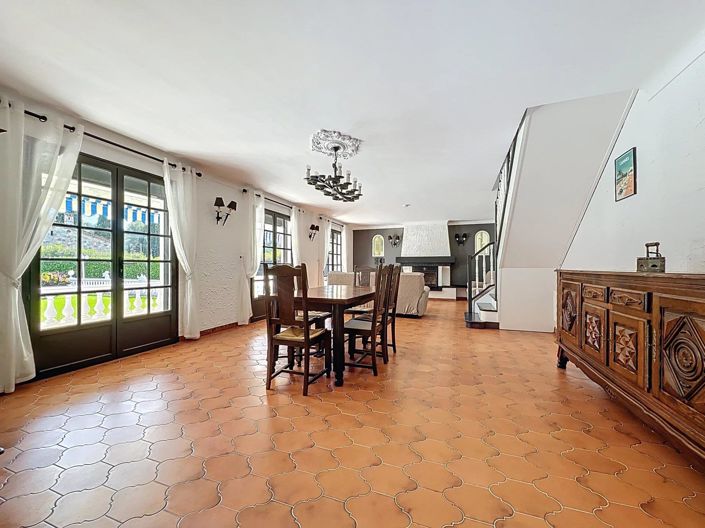 Image No.5-3 Bed House for sale