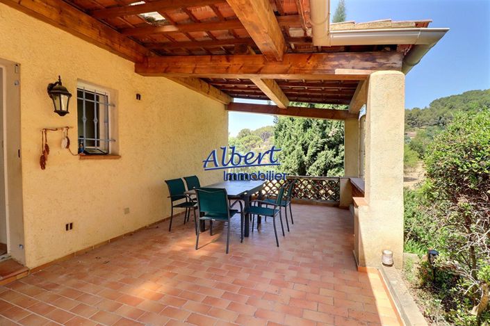 Image No.2-4 Bed House for sale