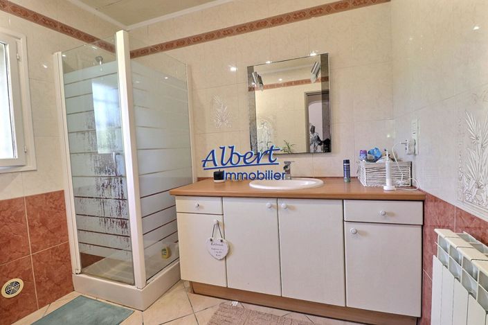 Image No.9-4 Bed House for sale