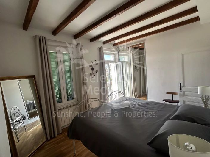 Image No.12-6 Bed House for sale