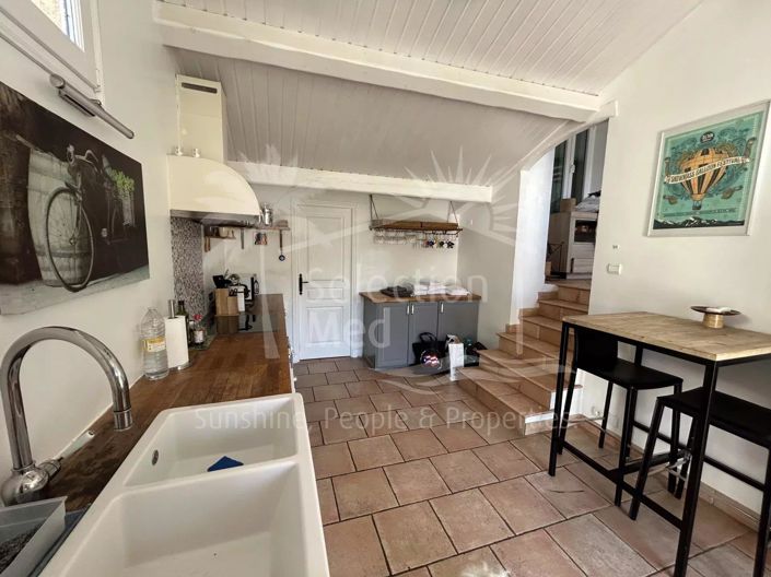 Image No.5-6 Bed House for sale