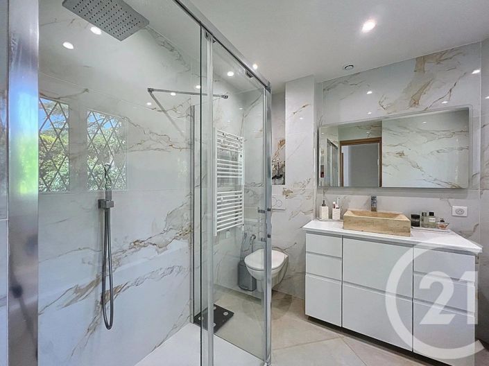 Image No.17-3 Bed Apartment for sale