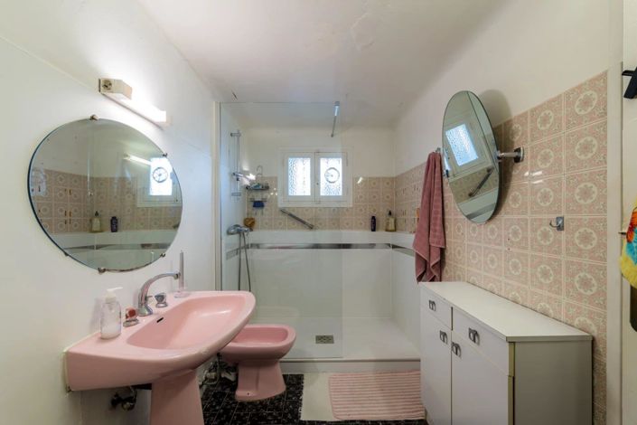 Image No.12-3 Bed House for sale