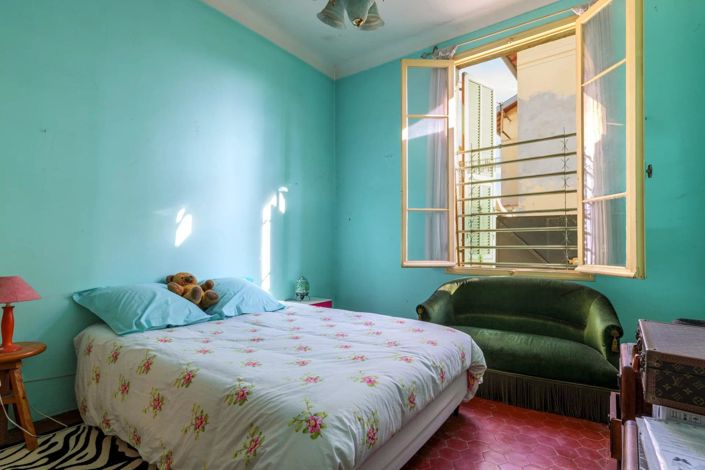 Image No.8-3 Bed House for sale