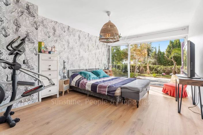 Image No.11-5 Bed House for sale