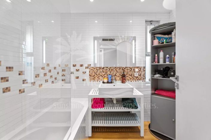 Image No.15-5 Bed House for sale