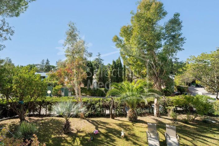 Image No.17-5 Bed House for sale