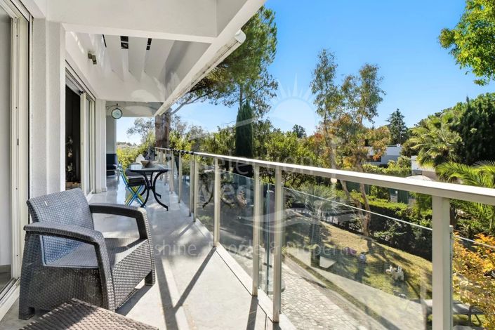 Image No.7-5 Bed House for sale