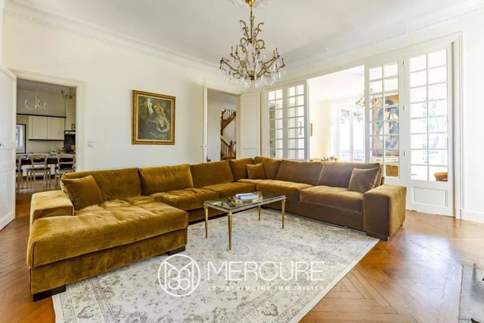 Image No.4-7 Bed House for sale