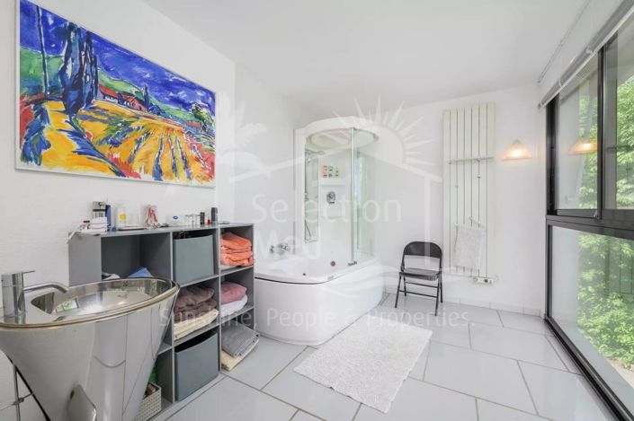 Image No.16-4 Bed House for sale