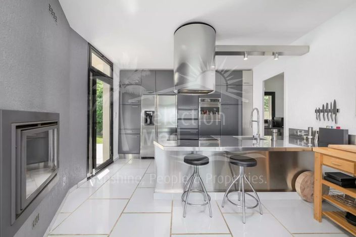 Image No.9-4 Bed House for sale