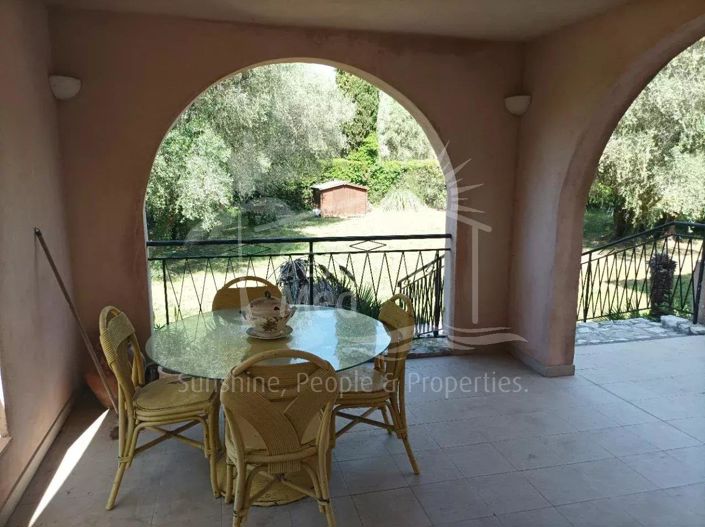 Image No.12-5 Bed House for sale