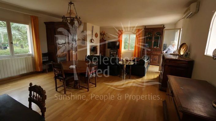 Image No.16-5 Bed House for sale