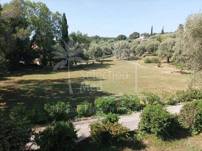 Image No.4-5 Bed House for sale