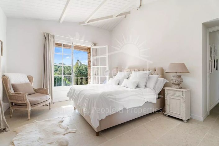 Image No.12-5 Bed House for sale