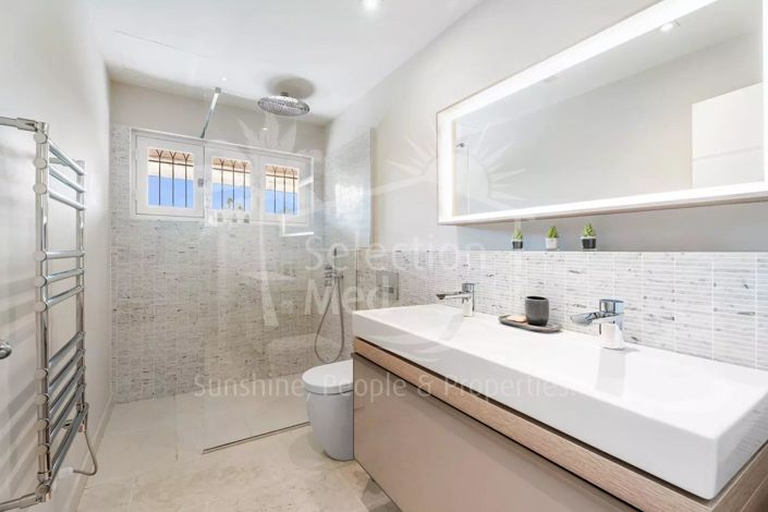 Image No.13-5 Bed House for sale