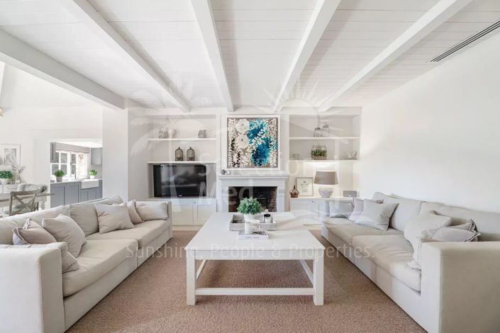 Image No.6-5 Bed House for sale