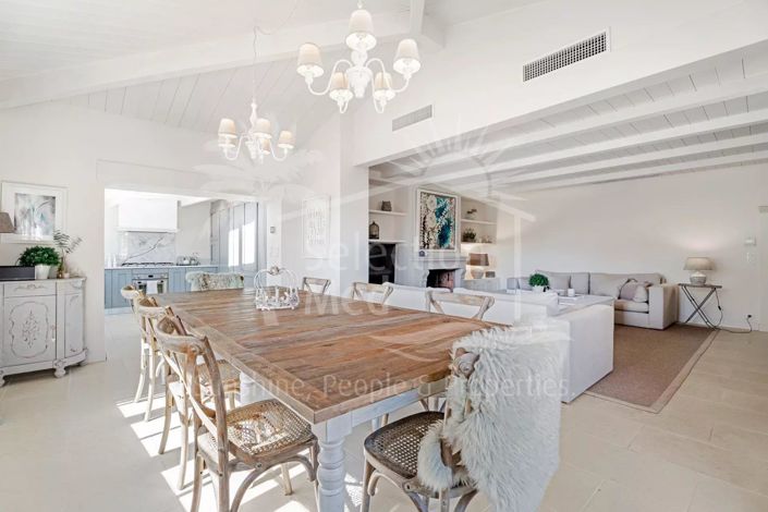 Image No.7-5 Bed House for sale