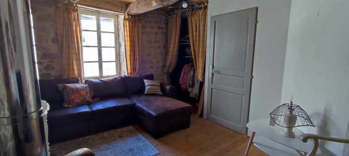 Image No.11-3 Bed House for sale