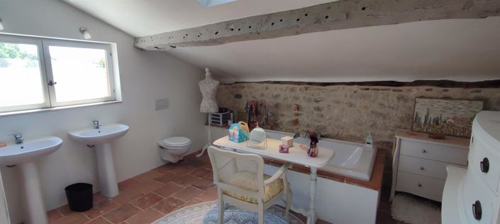 Image No.14-3 Bed House for sale