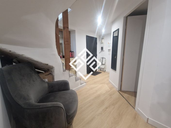 Image No.3-3 Bed House for sale