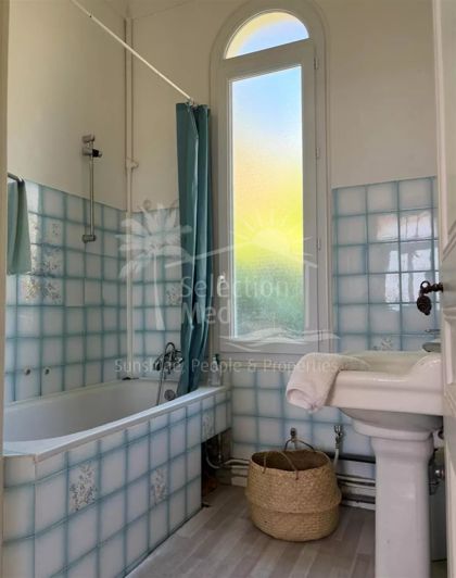 Image No.17-4 Bed House for sale