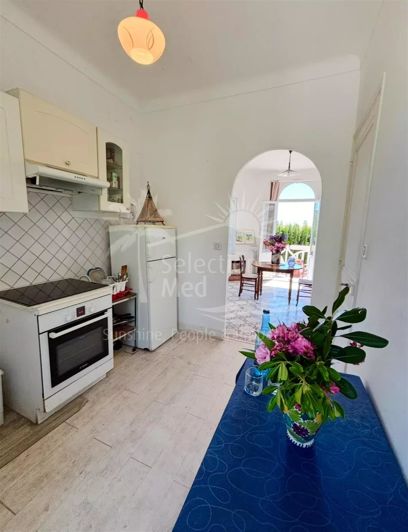 Image No.21-4 Bed House for sale