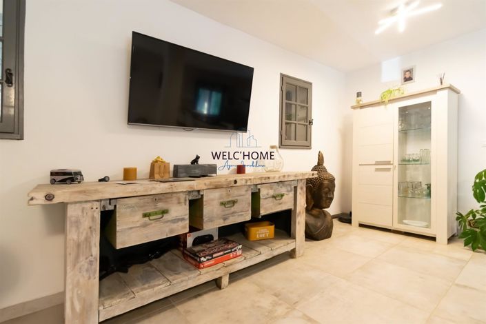 Image No.7-5 Bed House for sale