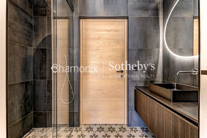 Image No.15-4 Bed Apartment for sale