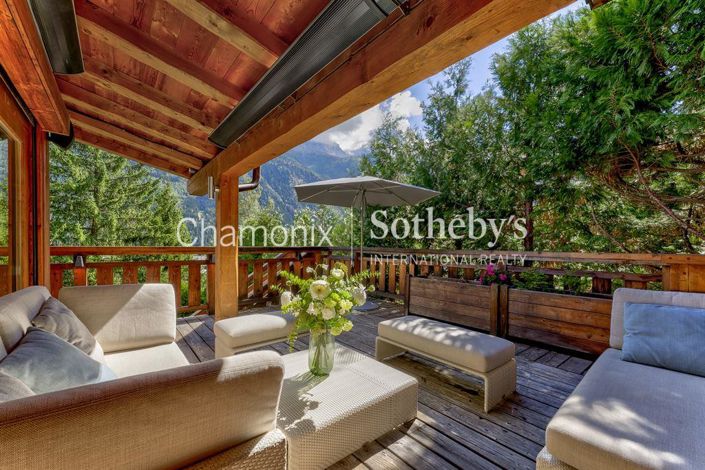 Image No.3-8 Bed Property for sale