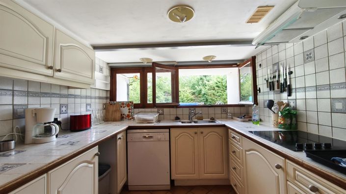 Image No.18-3 Bed House for sale