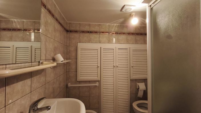 Image No.21-3 Bed House for sale