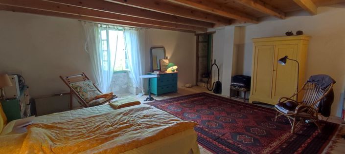 Image No.10-3 Bed House for sale