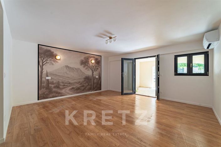 Image No.13-5 Bed House for sale