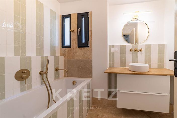 Image No.15-5 Bed House for sale