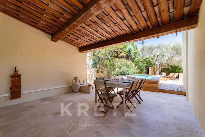 Image No.16-5 Bed House for sale