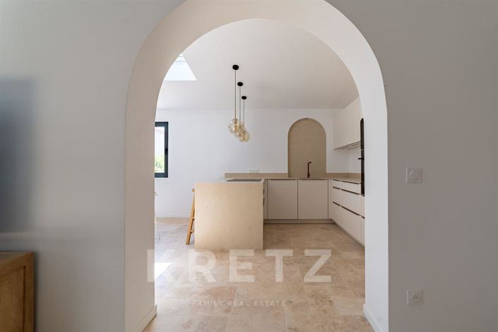 Image No.3-5 Bed House for sale