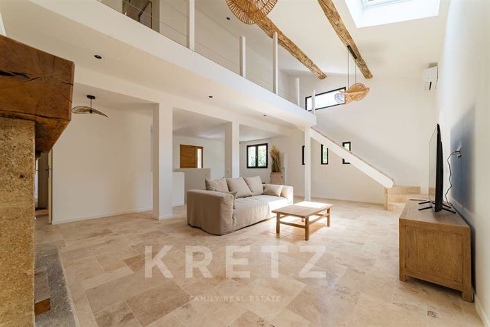 Image No.7-5 Bed House for sale