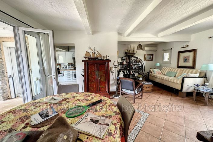 Image No.9-3 Bed House for sale