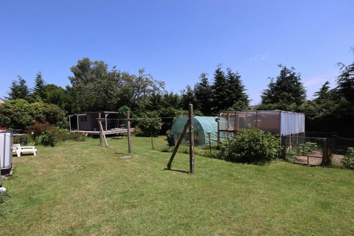 Image No.10-3 Bed House for sale